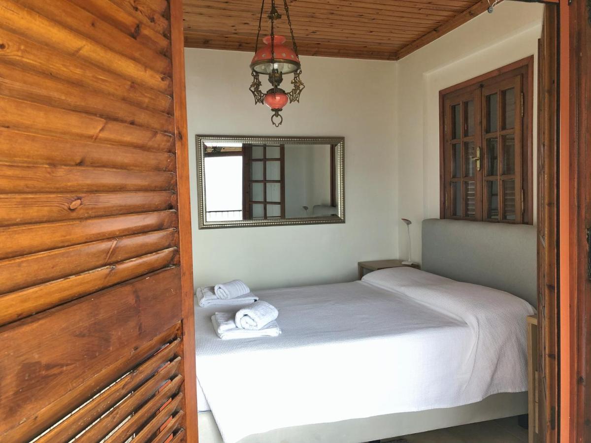 Gaia Guest House Kalamata Exterior photo